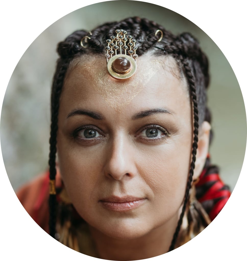Лея Богомолова