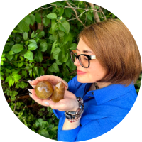 Елена Ушакова